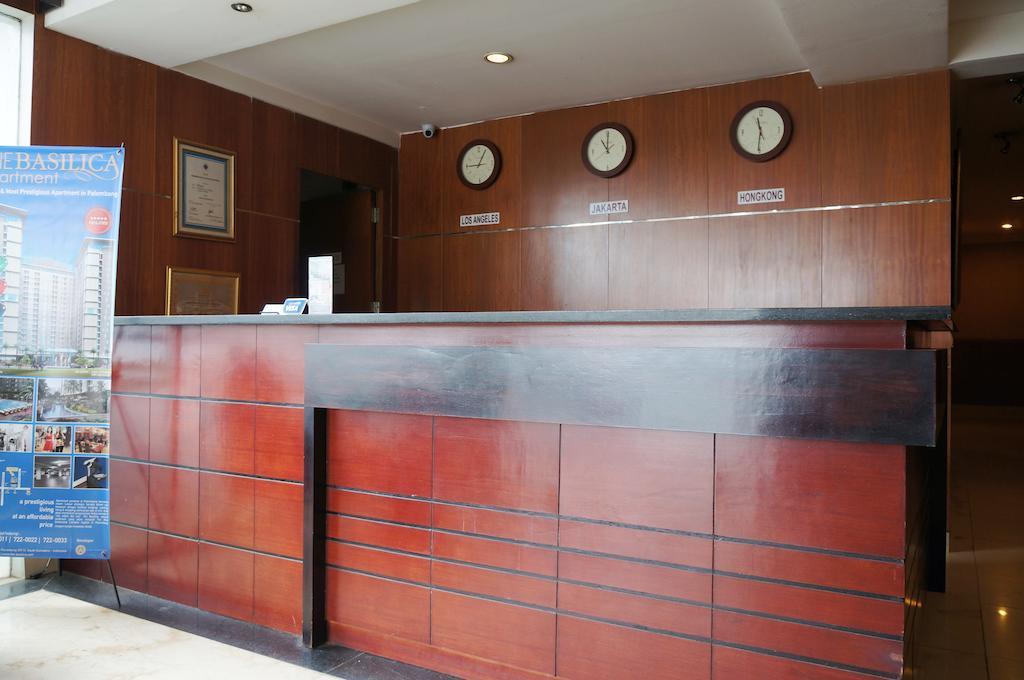 Feodora Airport Hotell Palembang Exteriör bild