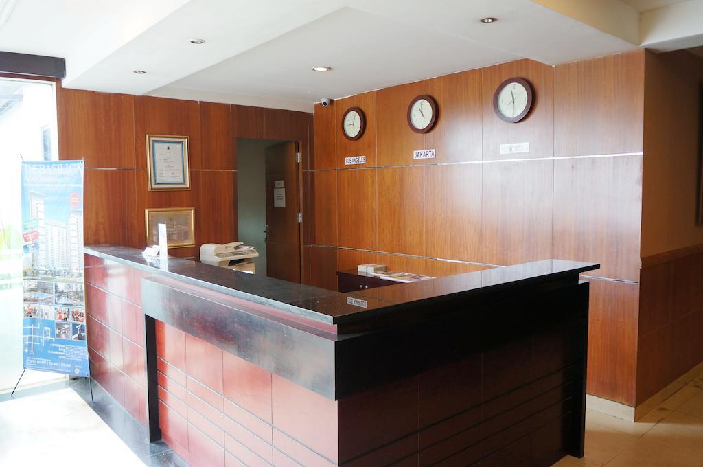 Feodora Airport Hotell Palembang Exteriör bild